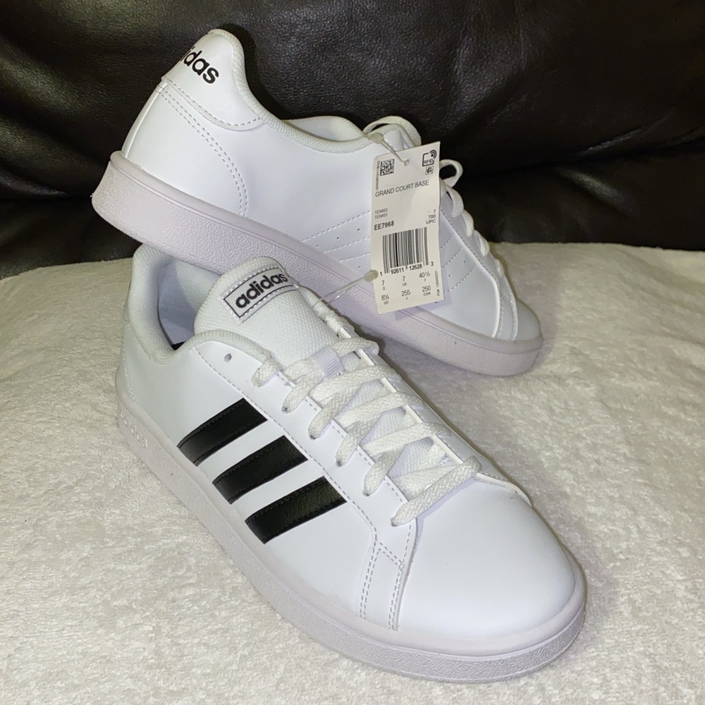 Women’s Adidas Sneakers